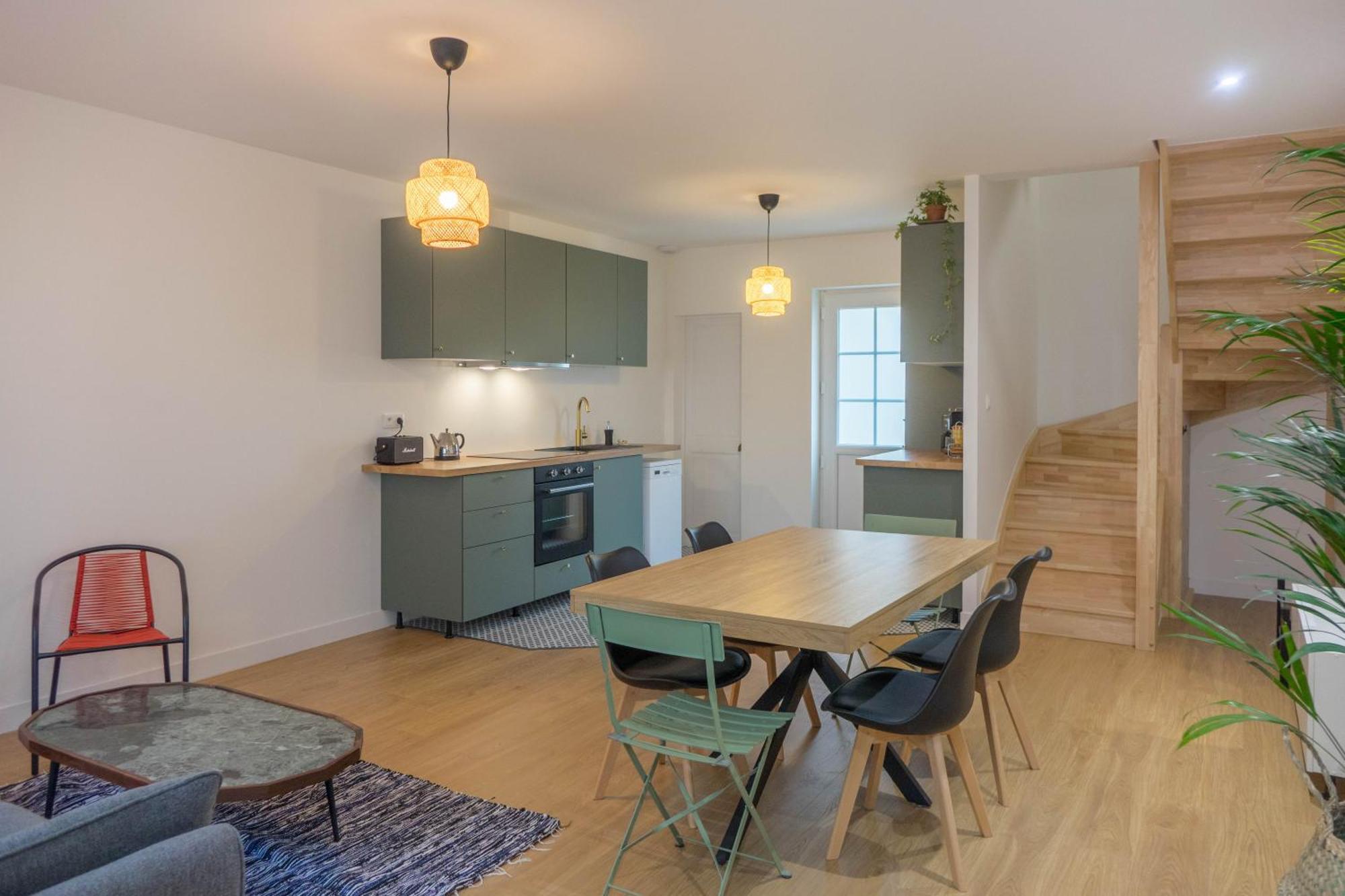 Beau Quartier Et Central, Maison Spacieuse Avec Cour, 3 Chambres, 3 Salles De Bains A 10 Min A Pied De La Gare Orléans Exteriér fotografie