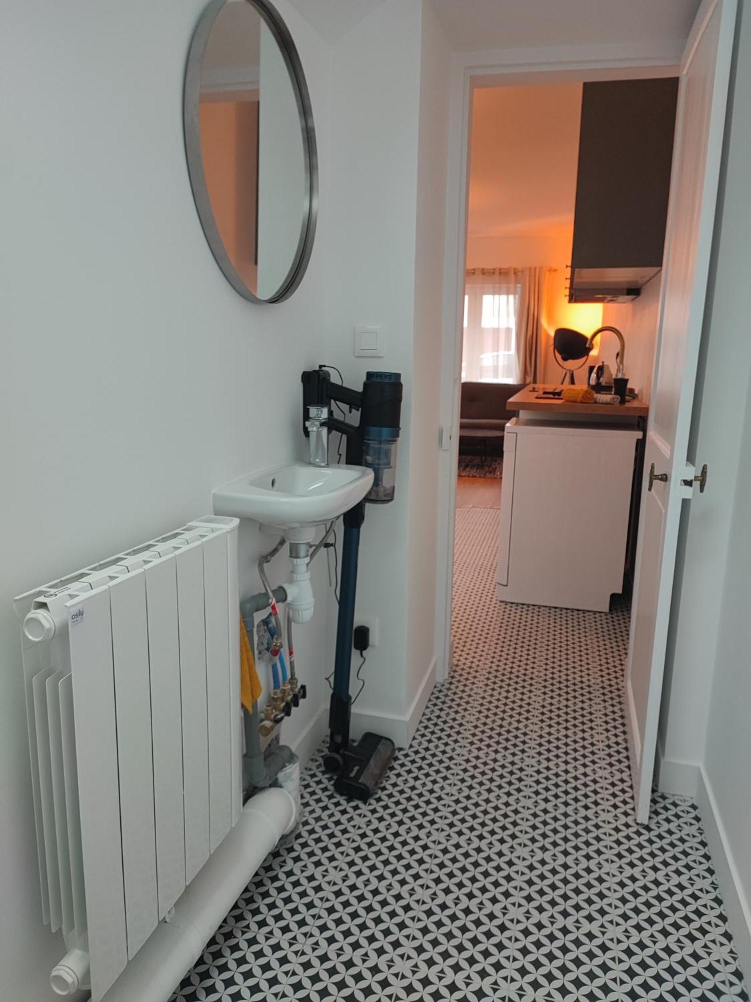 Beau Quartier Et Central, Maison Spacieuse Avec Cour, 3 Chambres, 3 Salles De Bains A 10 Min A Pied De La Gare Orléans Exteriér fotografie